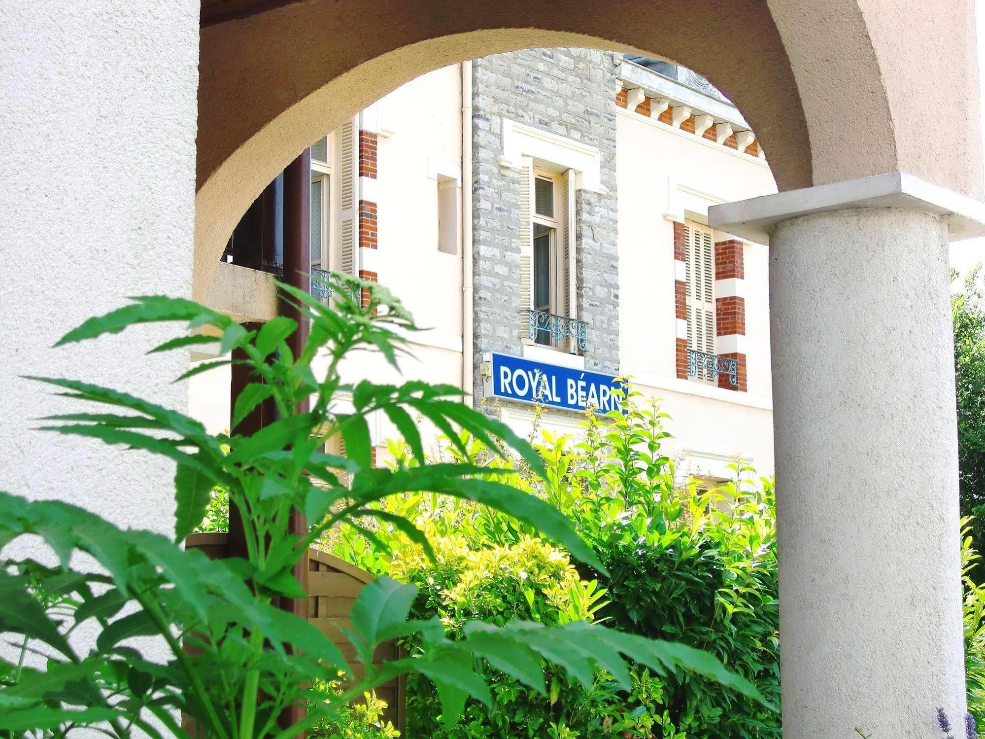 Residence Royal Bearn Salies-de-Béarn Exterior foto