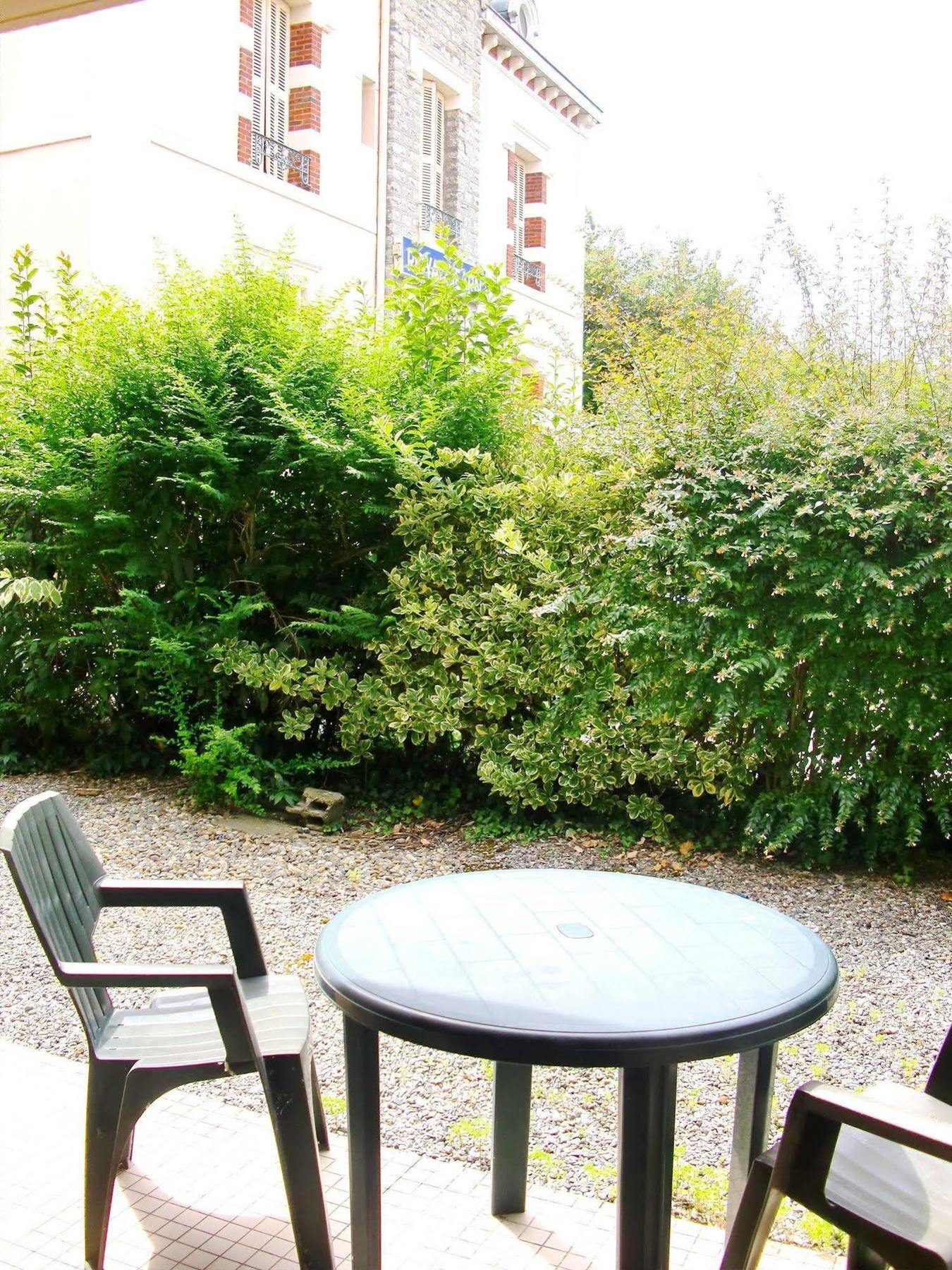 Residence Royal Bearn Salies-de-Béarn Exterior foto