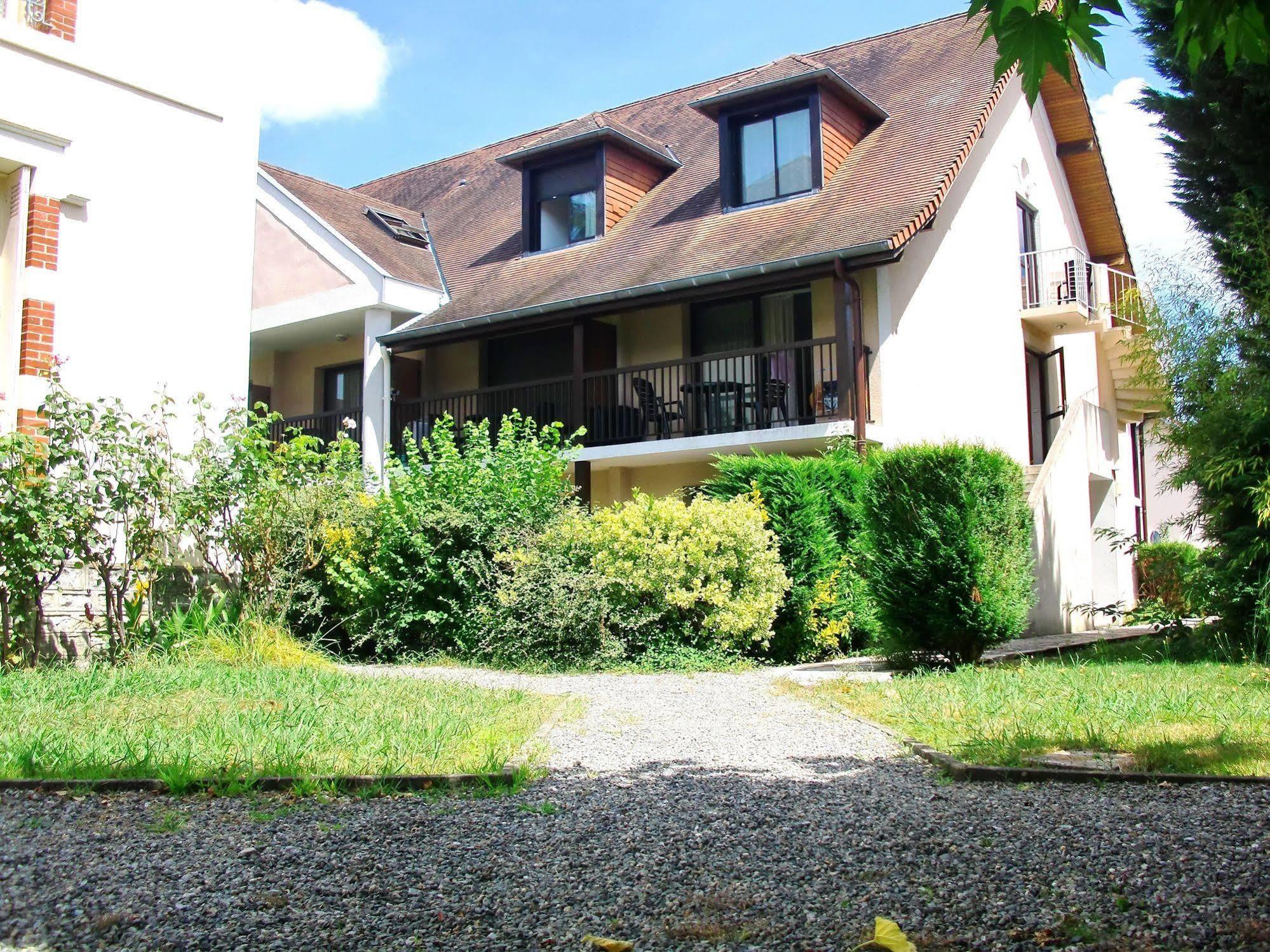 Residence Royal Bearn Salies-de-Béarn Exterior foto